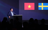 PM emphasizes role of Vietnamese, Swedish businesses in linking two economies